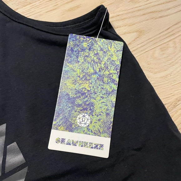 L Lululemon Seawheeze 5 Year Basic Tank Limited Special Edition Rare - Picture 4 of 7